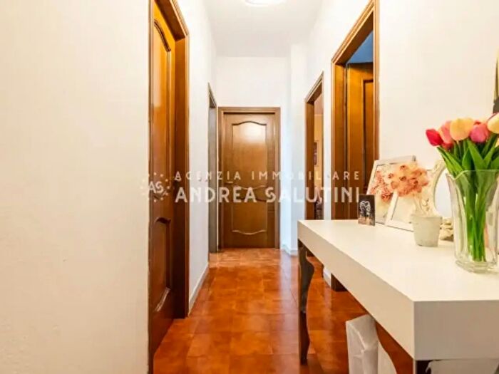 Appartamento con 6 locali in vendita in Via Sarzanese Valdera, Buti