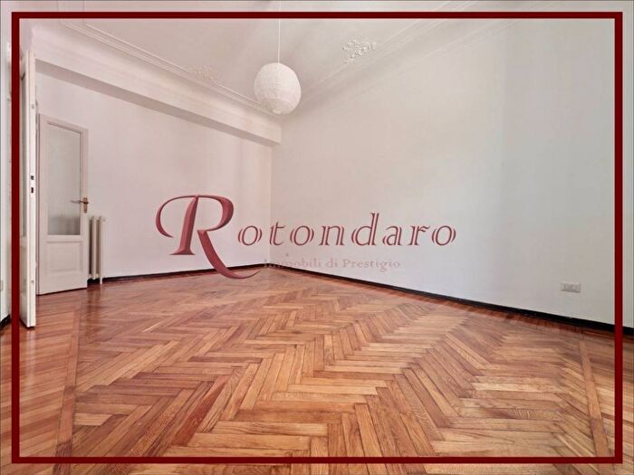 Appartamento trilocale in affitto in Via Gian Battista Vico, San Vittore, Milano