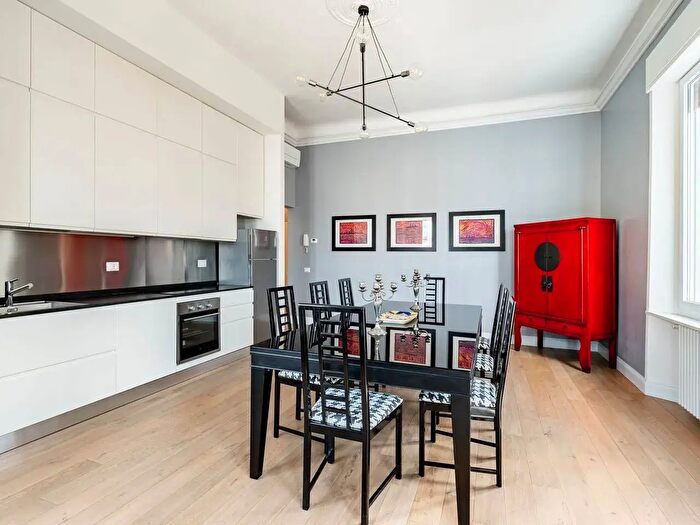 Appartamento con 5 locali in vendita in Firenze