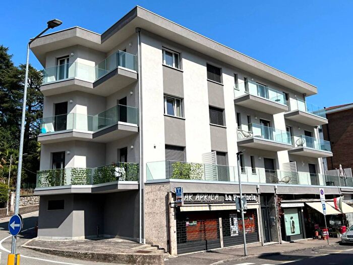 Appartamento bilocale in affitto in Via Bellinzona, Nino Bixio, Como