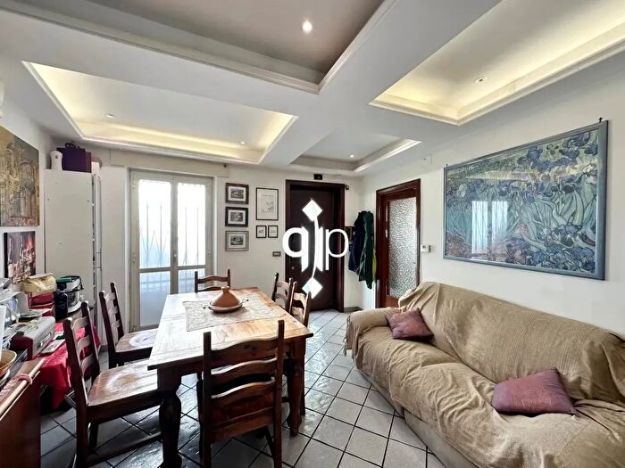 Appartamento trilocale in vendita in Via Francesco Pallavicini, Roma