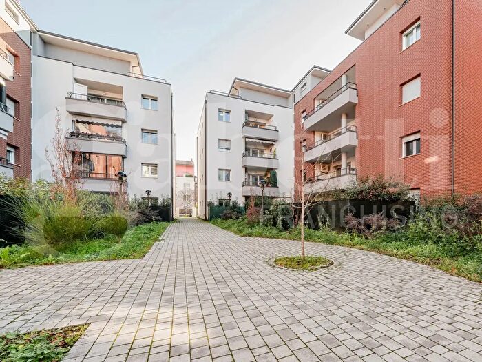 Appartamento trilocale in vendita in Via delle Officine, Zola Predosa