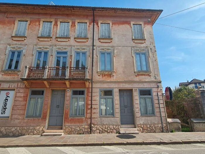 Appartamento trilocale in affitto in Corso IV Novembre, Centro, Asiago