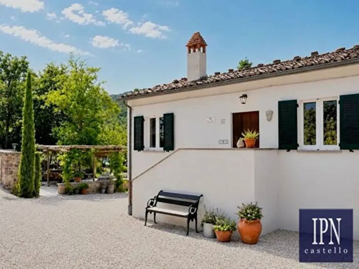 Casa con 6 locali in vendita in Via San Martino, Lisciano Niccone