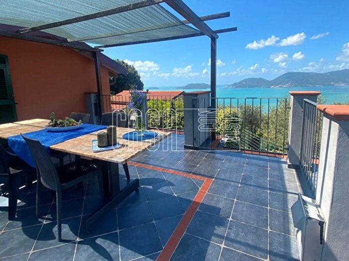 Casa trilocale in affitto in Località Narbostro, Pugliola Solaro, Lerici