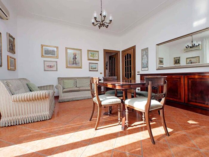 Appartamento trilocale in affitto in Via Etruria, Re di Roma, Roma