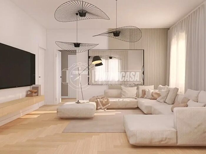 Casa con 5 locali in vendita in Carpi