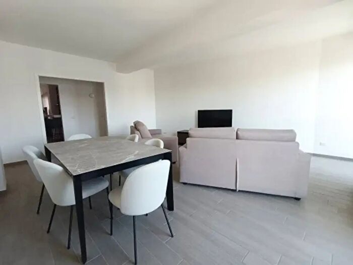 Appartamento quadrilocale in affitto in Via Fratelli Bandiera, Sesto San Giovanni