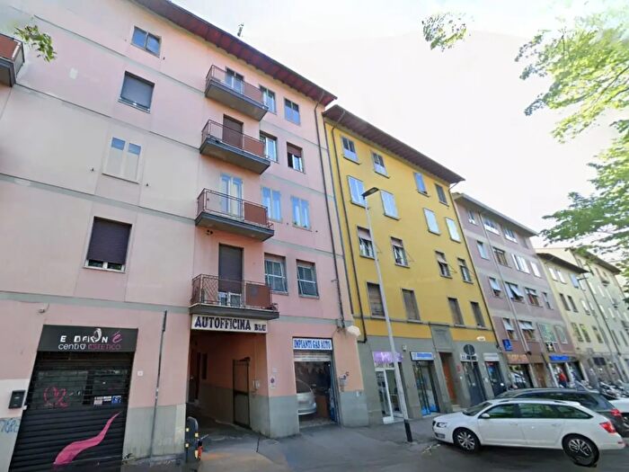 Appartamento trilocale in affitto in Via Carlo del Prete, Firenze