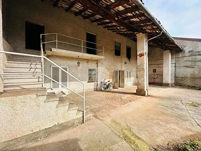 Casa quadrilocale in vendita in Via Circonvallazione Nord, Castrezzato