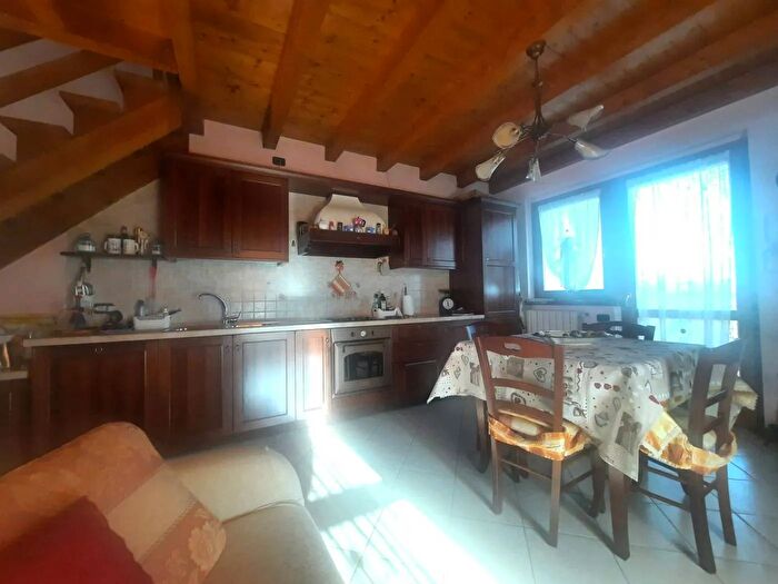 Casa trilocale in vendita in Via Portola Roncola, Roncola