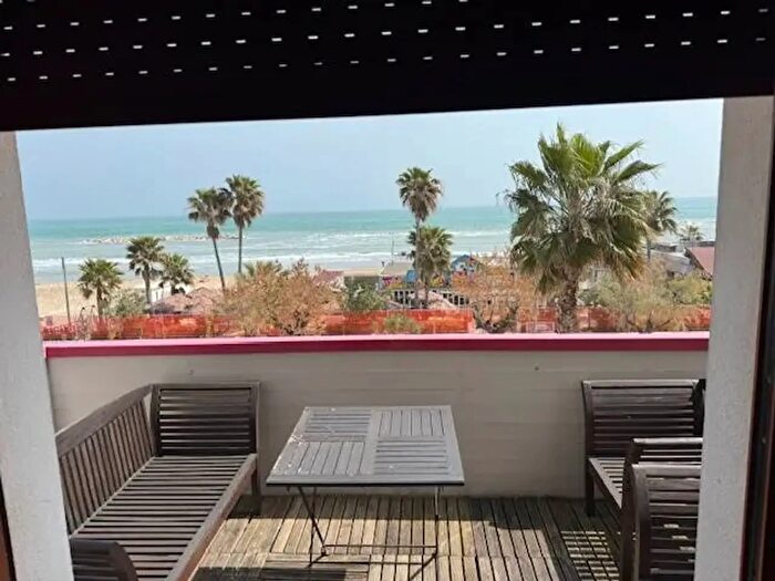 Appartamento trilocale in affitto in Lungomare Marconi, Alba Adriatica