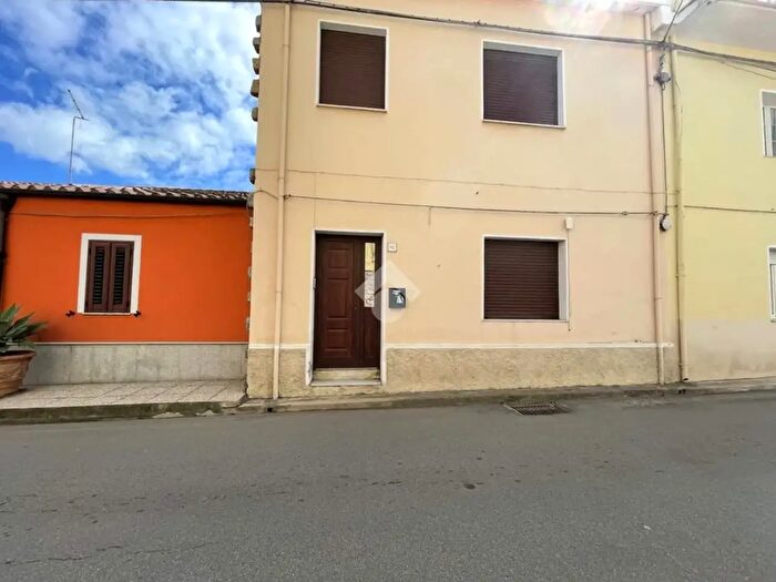 Casa trilocale in vendita in Via Vittorio Emanuele, Tortoli