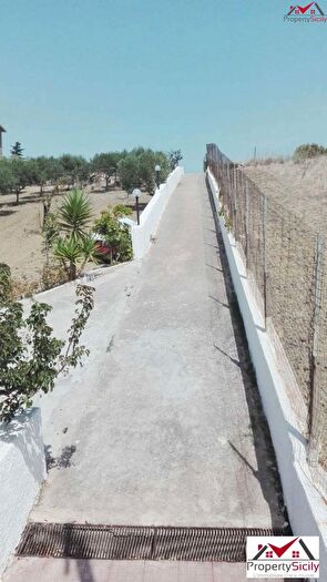 Casa trilocale in vendita in Vesuvio, Realmonte