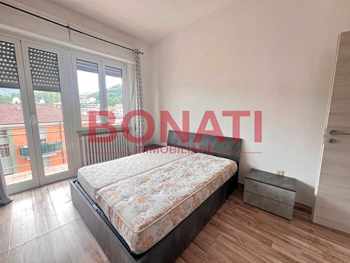 Appartamento con 5 locali in vendita in Follo