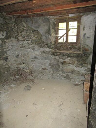 Casa con 6 locali in vendita in Chiesa In Valmalenco