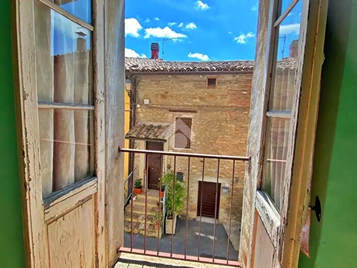 Casa quadrilocale in vendita in Via Trieste, Valfabbrica