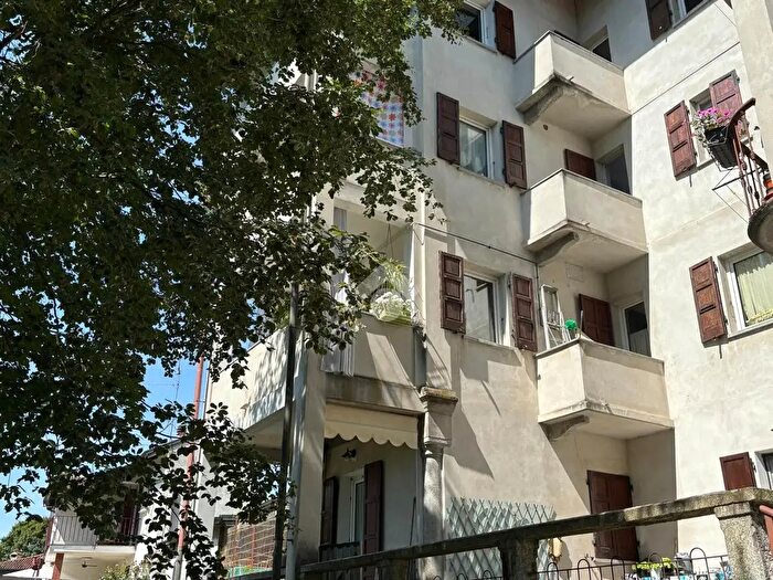 Appartamento trilocale in vendita in Via Giuseppe Garibaldi, Castelletto Sopra Ticino