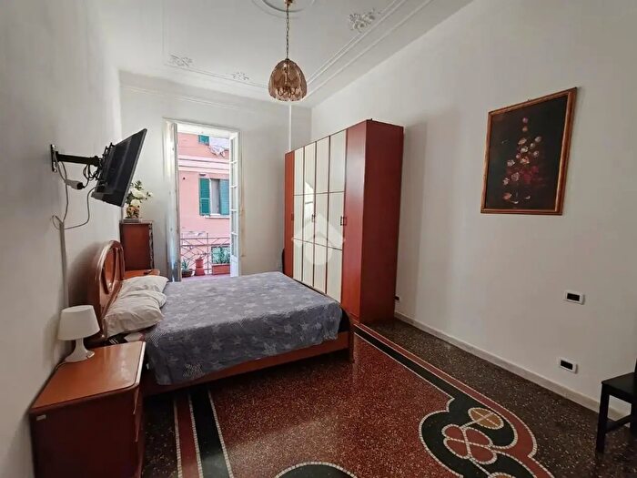 Appartamento con 5 locali in vendita in Via Avio Federico, Genova