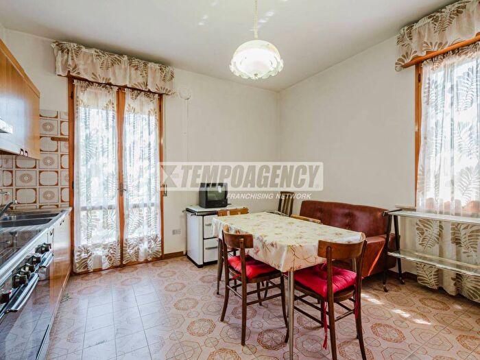Appartamento quadrilocale in vendita in Via Valle Fontana della Bastiglia, Serramazzoni