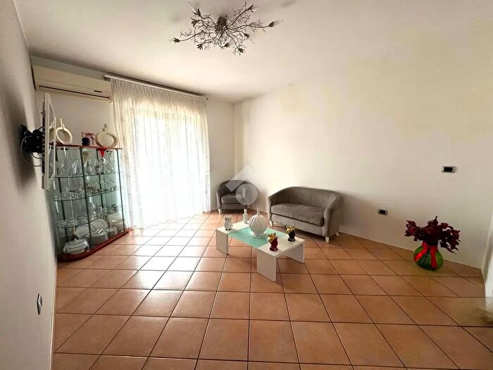 Appartamento quadrilocale in vendita in Via C Marino, Aversa