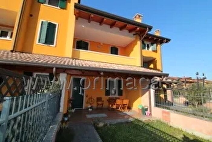 Casa con 5 locali in vendita in Via del Donatore, Pastrengo