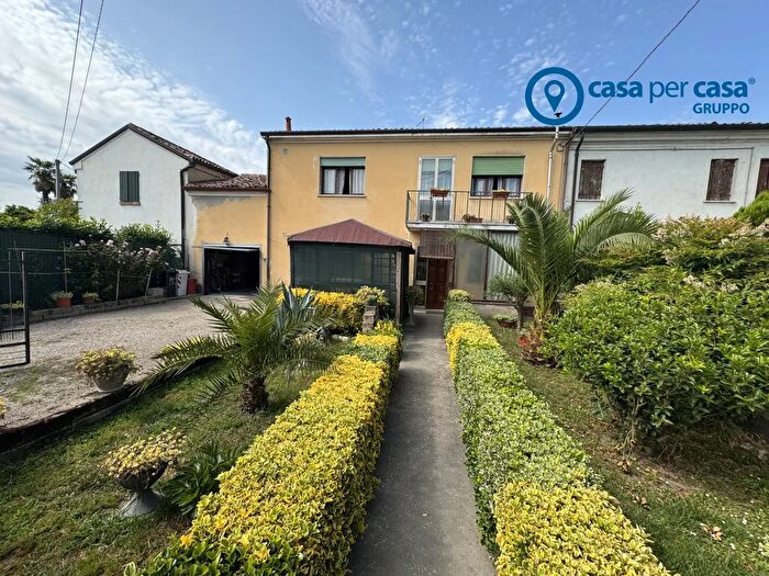 Casa con 5 locali in vendita in Via Bosco del Monaco, Bosaro