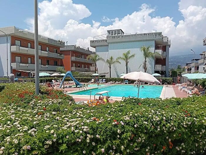 Appartamento bilocale in vendita in Via Carrata, Mascali