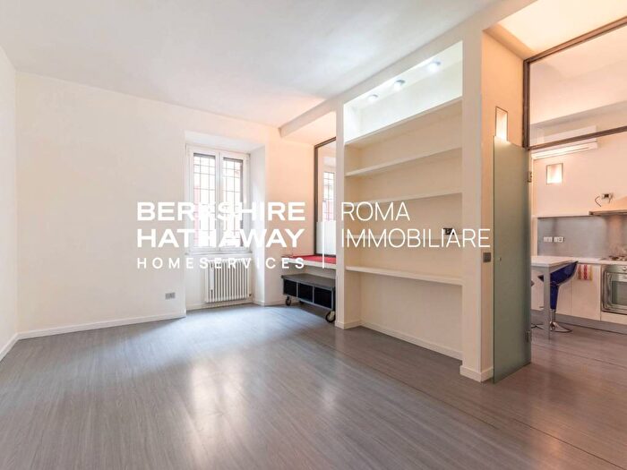 Appartamento bilocale in affitto in Via di SantOnofrio, Trastevere, Roma