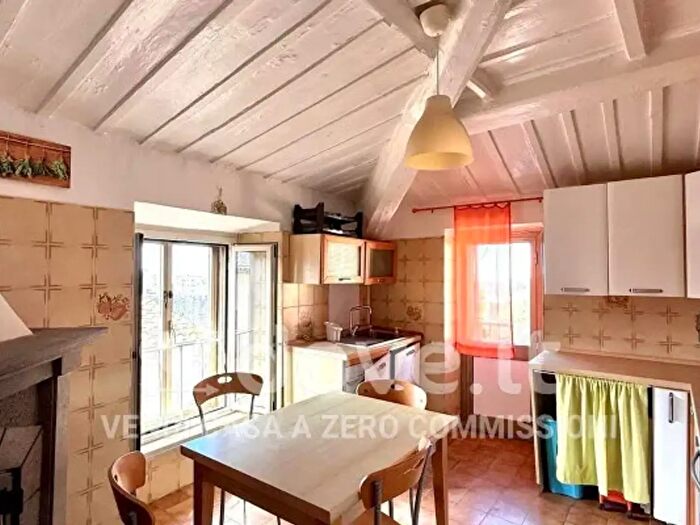 Appartamento trilocale in vendita in Via dei Vecchi Snc, Viterbo