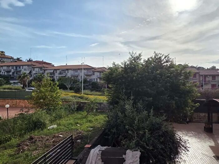 Appartamento con 5 locali in vendita in Catania