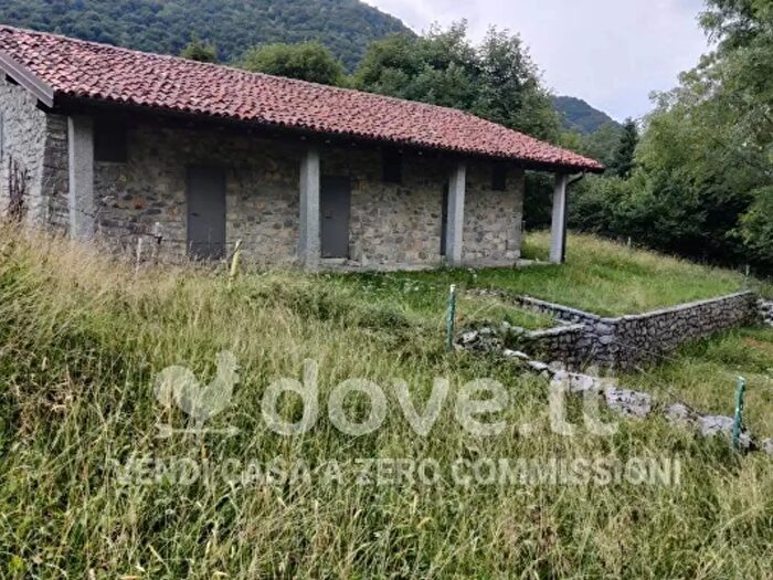Casa trilocale in vendita in Vedeseta