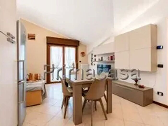 Appartamento trilocale in vendita in Via Borgo Raffano, Rubiera