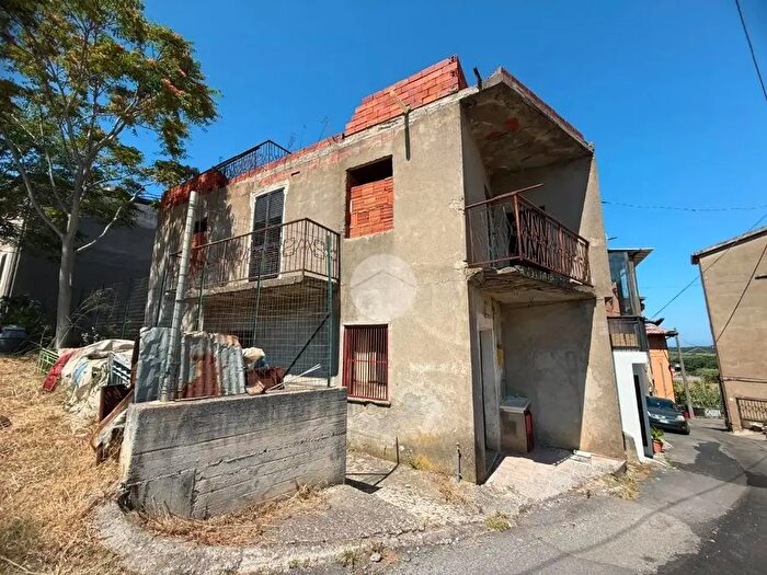 Appartamento con 6 locali in vendita in Via della Muraglia, Santa Maria Del Cedro