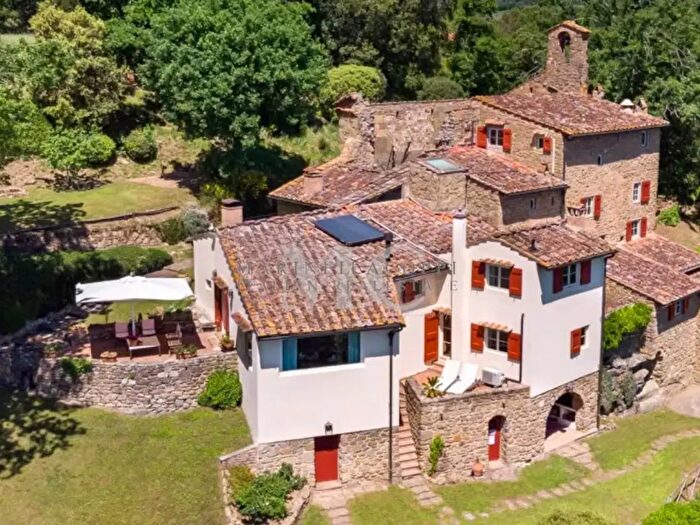 Casa con 20 locali in vendita in San Casciano In Val Di Pesa