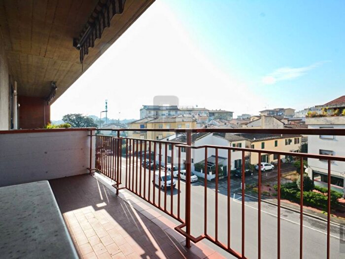 Appartamento quadrilocale in affitto in Via di Calenzano, Sesto Città, Sesto Fiorentino