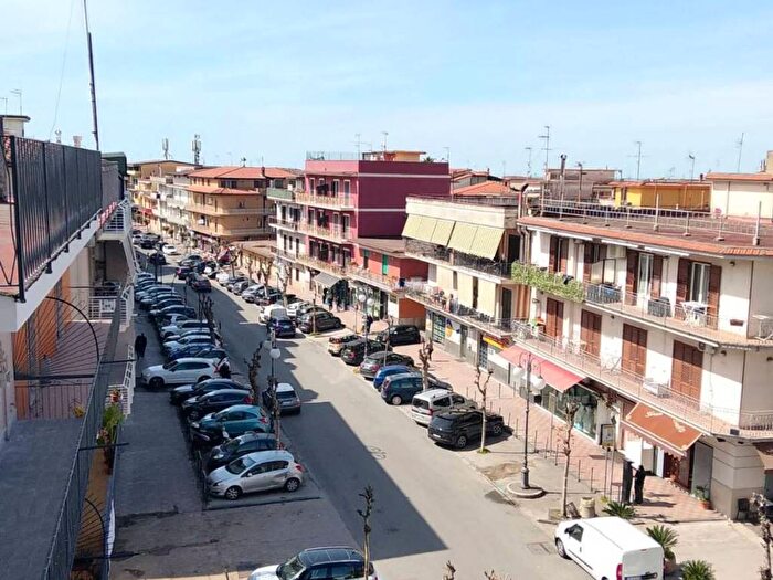 Appartamento quadrilocale in affitto in Piazza Rosselli, Qualiano