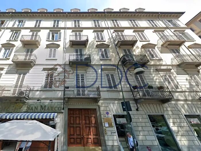 Appartamento trilocale in affitto in Corso Vittorio Emanuele II, Torino