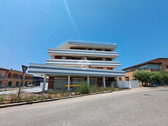 Appartamento quadrilocale in vendita in Via Fedor Von Donat, Pontinia