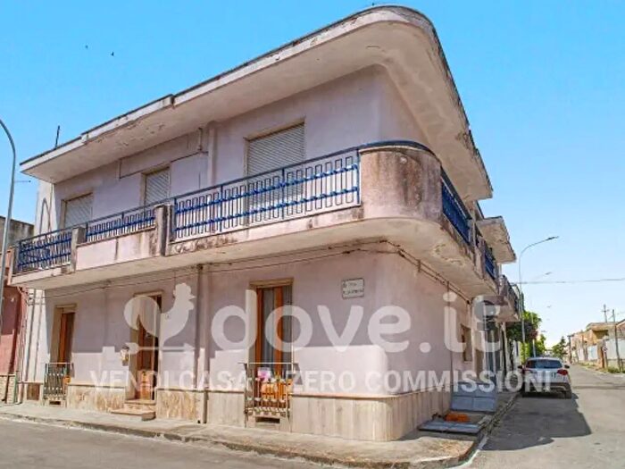 Casa con 6 locali in vendita in Via Vittorio Alfieri, Fragagnano