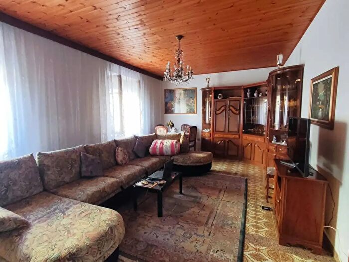 Casa con 8 locali in vendita in Via Lombardia, Villamar