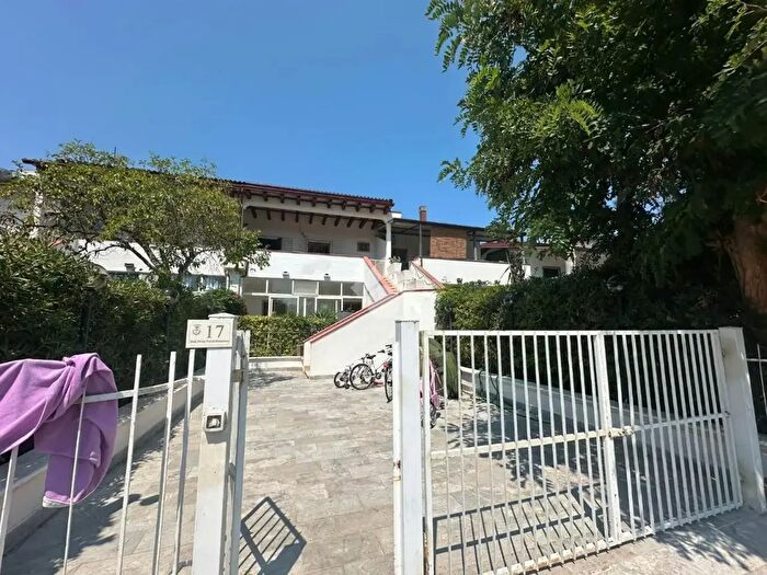 Casa trilocale in vendita in Strada Privata Brancaleone, Villapiana