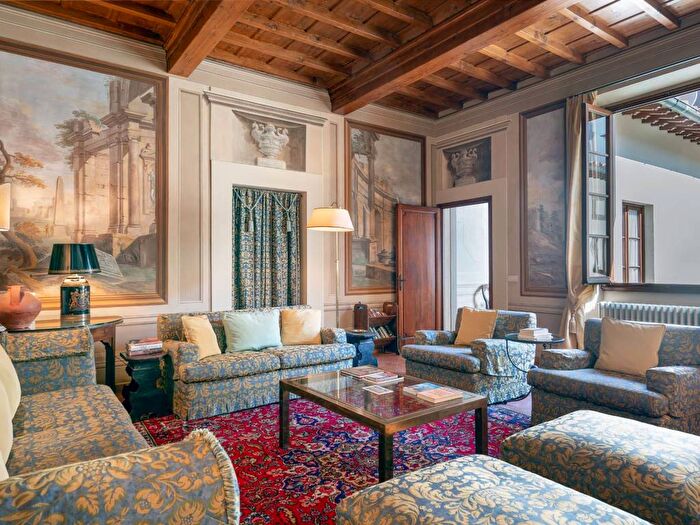 Appartamento quadrilocale in affitto in Santa Croce, Firenze