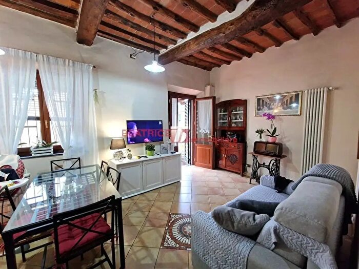 Casa con 5 locali in vendita in Via di Nozzano, Lucca