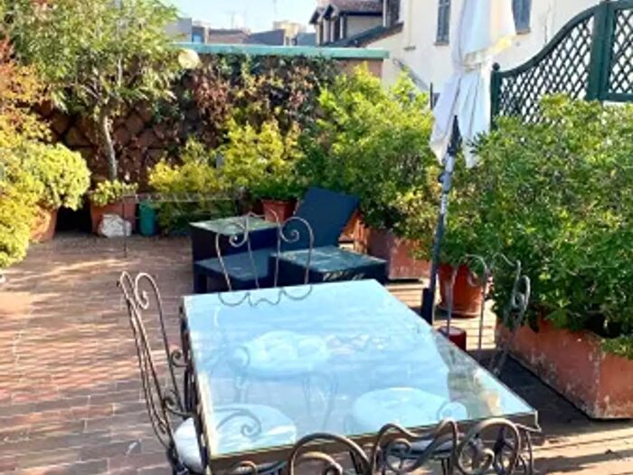 Appartamento quadrilocale in vendita in Milano