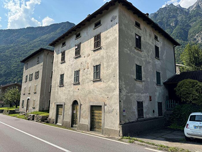 Case in Vendita e in Affitto - 2