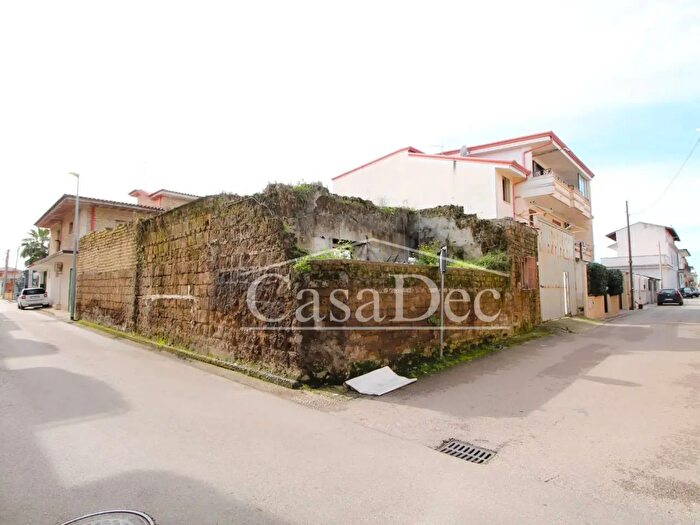 Casa bilocale in vendita in Via Dante Alighieri, Casapesenna