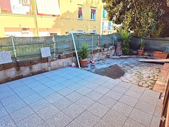 Appartamento bilocale in affitto in Via Montefiorino, Labaro, Roma