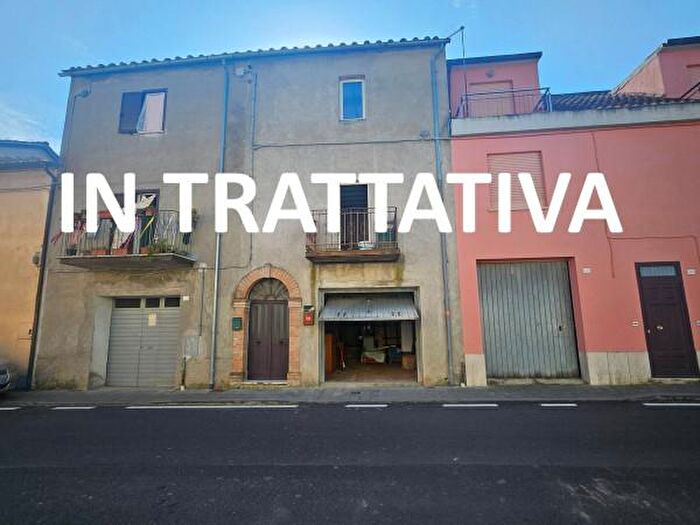 Casa bilocale in vendita in Via Roma, Penna In Teverina