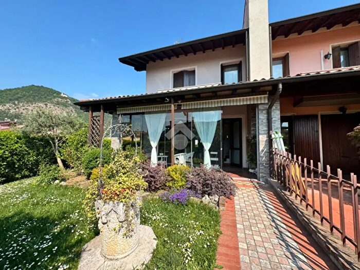 Casa quadrilocale in vendita in Via Murelle, Provaglio DIseo